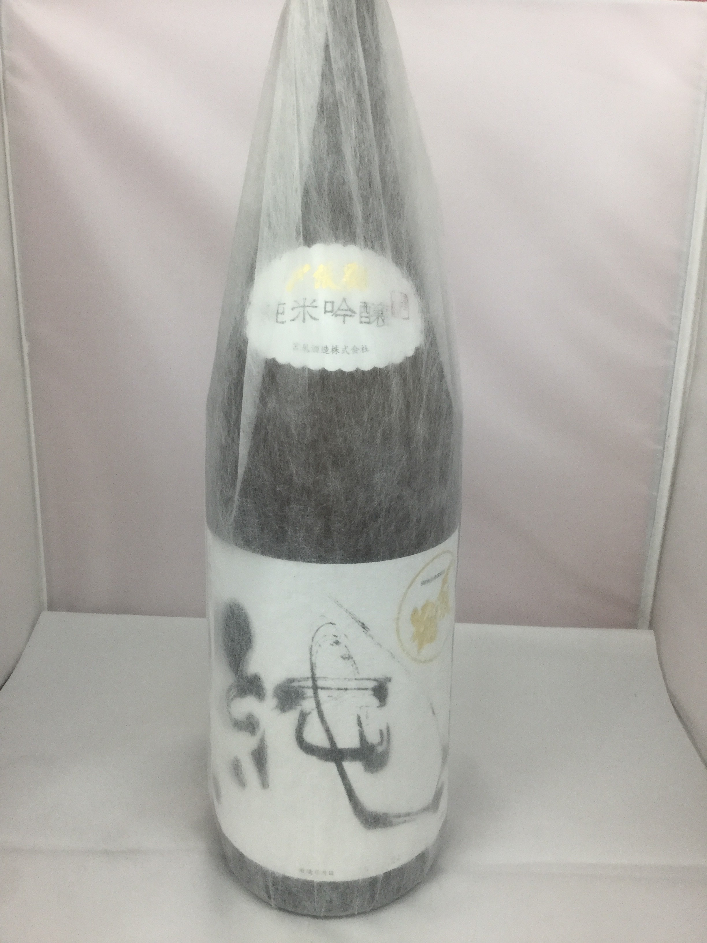 〆張鶴＜純米吟醸＞　1800ml